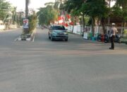 Satlantas Polres Bima Kota Gatur Pagi, Bantu Anak Sekolah Menyebrang Jalan