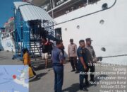 Polsek Kawasan Pelabuhan Laut Bima Amankan Embarkasi dan Debarkasi Kapal KM. AWU