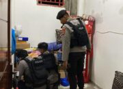 Polres Bima Kota Gelar Razia, Sita Puluhan Botol Miras dan Senjata Tajam