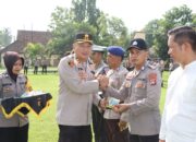 Kapolres Bima Kota Serahkan Bekal Kesehatan untuk Personel OMP Rinjani 2024