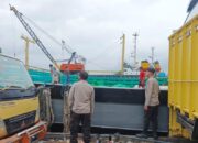 Polsek Kawasan Pelabuhan Laut Bima Imbau Nelayan Waspada Cuaca Ekstrem Saat Melaut