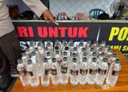 Personel Pos PAM Operasi Ketupat Rinjani Bolo, Berhasil Gagalkan Penyelundupan Miras Jenis Arak Bali