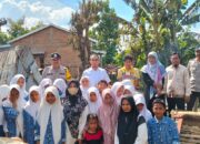 Polri Untuk Masyarakat, Bhabinkamtibmas Polsek Soromandi Kunjungi Warga Korban Kebakaran