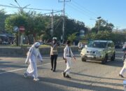 Anggota Lantas Polsek Rasanae Barat Gelar Strong Point Pagi di Depan MTsN 1 Kota Bima