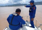 Sat Polairud Polres Bima Kota Lakukan Pencarian Korban Terseret Banjir di Dam Rontu dan Perairan Teluk Bima